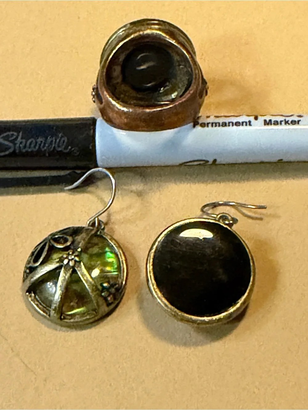 Lucky Brand Iridescent Green Sand Dollar Drop Earrings